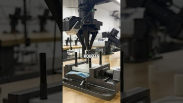 机器人工厂造机器人：Tensr 如何把订单变成下一次的训练数据