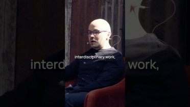Demis Hassabis给创业者的忠告：深科技十年路，AGI可能在中途降临